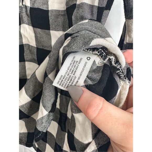 Universal Thread Top - Picture 9 of 12